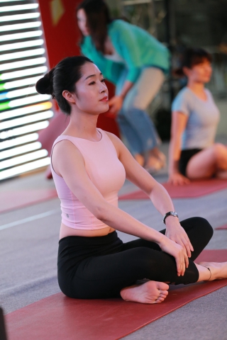 tianzoo系列——极品美女瑜伽教练